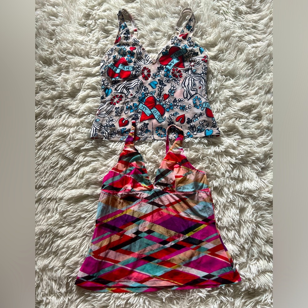 2 VICTORIAS SECRET pijamas top for women’s